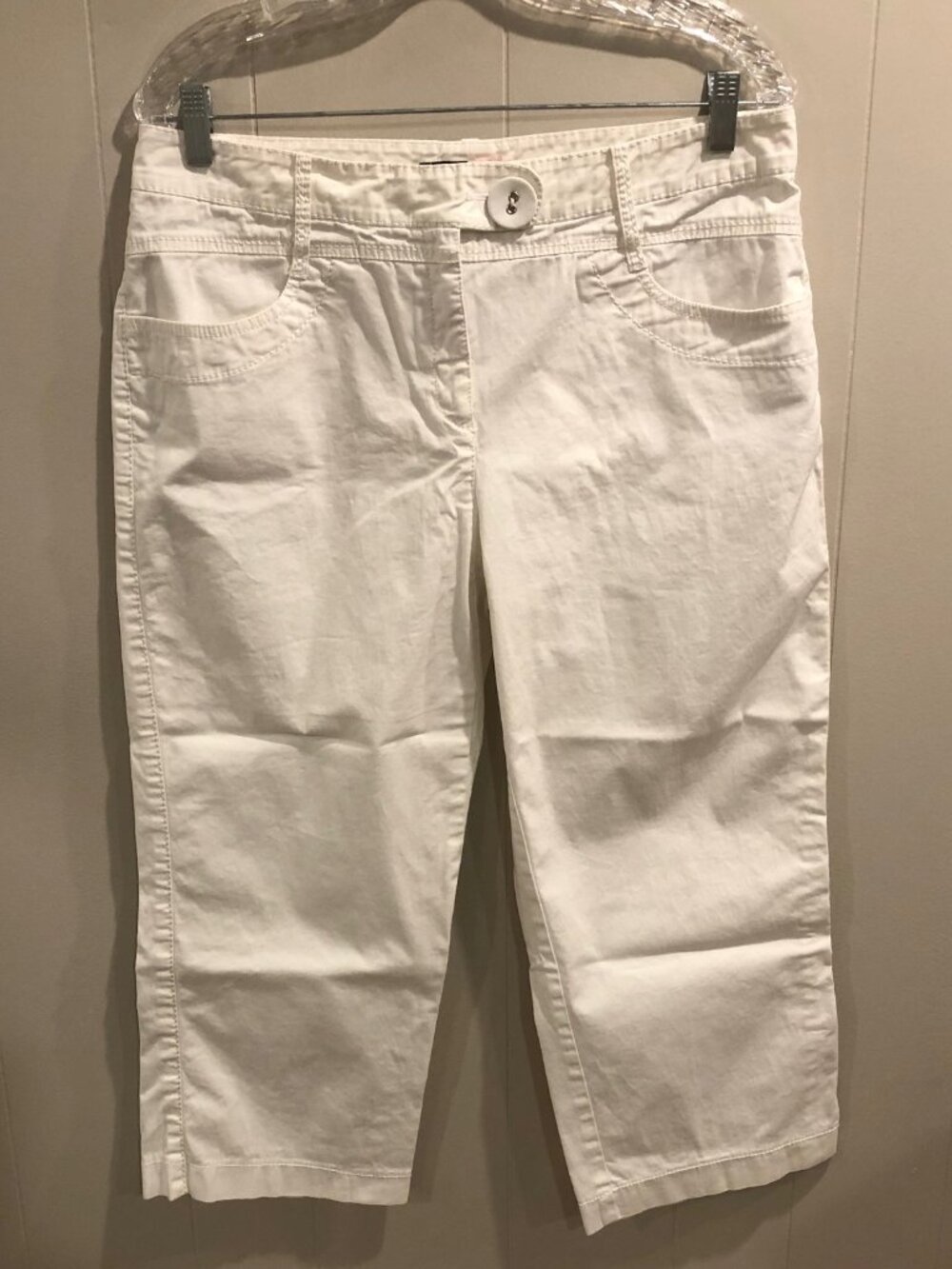 Classic White Capri Pants, Size 12